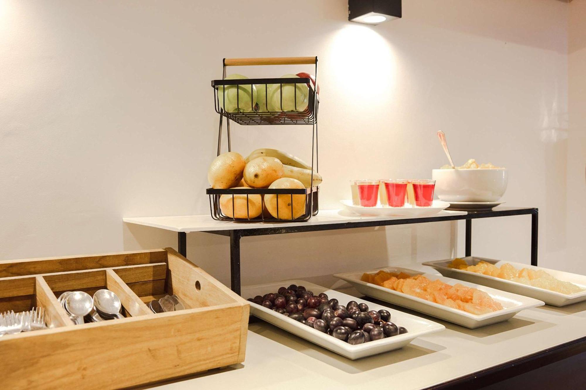 Ramada By Wyndham Buenos Aires Centro Bed and Breakfast Εξωτερικό φωτογραφία